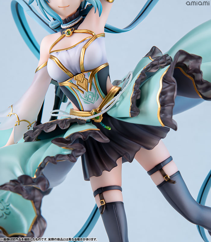 ソードアート・オンライン シノン -Crystal Dress Ver.- 1/7 完成品フィギュア