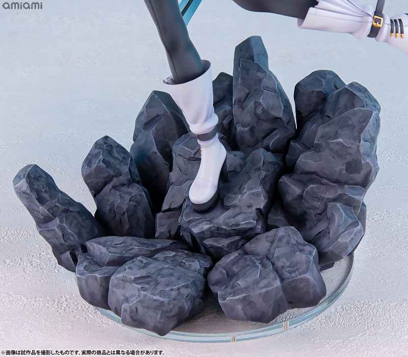 ソードアート・オンライン シノン -Crystal Dress Ver.- 1/7 完成品フィギュア