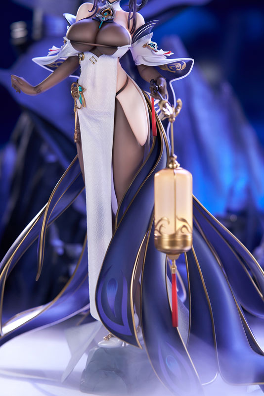 アズールレーン 鎮海 改 1/7 完成品フィギュア