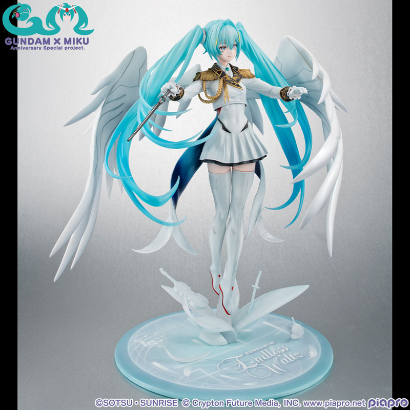 Lucrea 機動戦士ガンダム45周年×初音ミク 初音ミク×ウイングガンダムゼロ EW（再販）