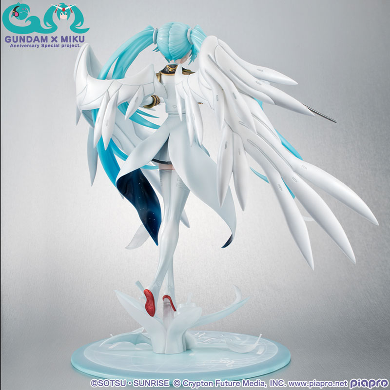 Lucrea 機動戦士ガンダム45周年×初音ミク 初音ミク×ウイングガンダムゼロ EW（再販）